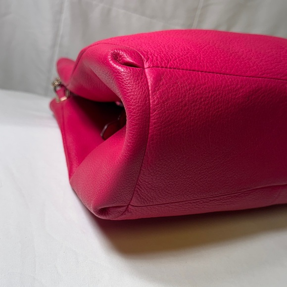 Coach F34495 Large Shoulder Bag in Hot Pink Pebbled Leather. Added chain - Picture 4 of 14